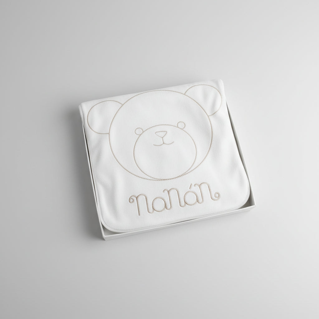 Copertina invernale Bianca Nanan con ricamo Orsetto