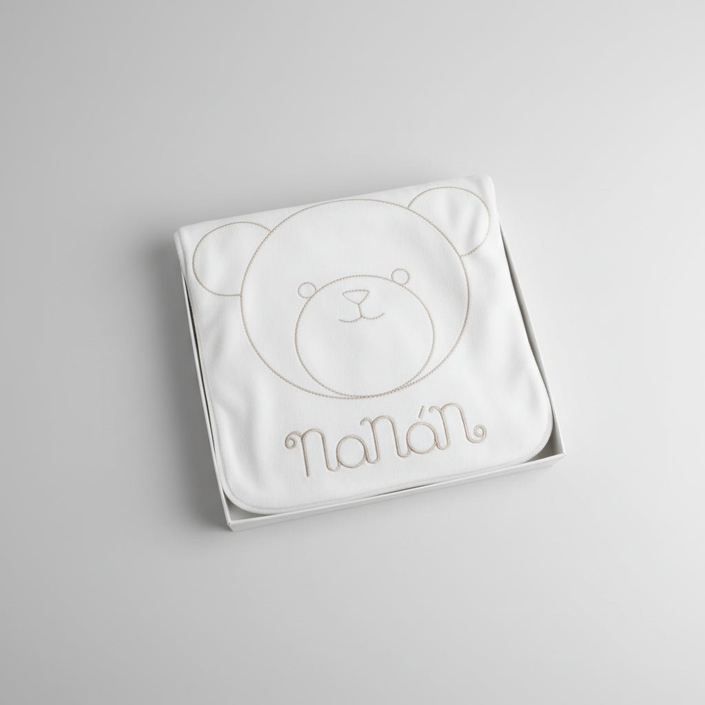 Copertina invernale Bianca Nanan con ricamo Orsetto