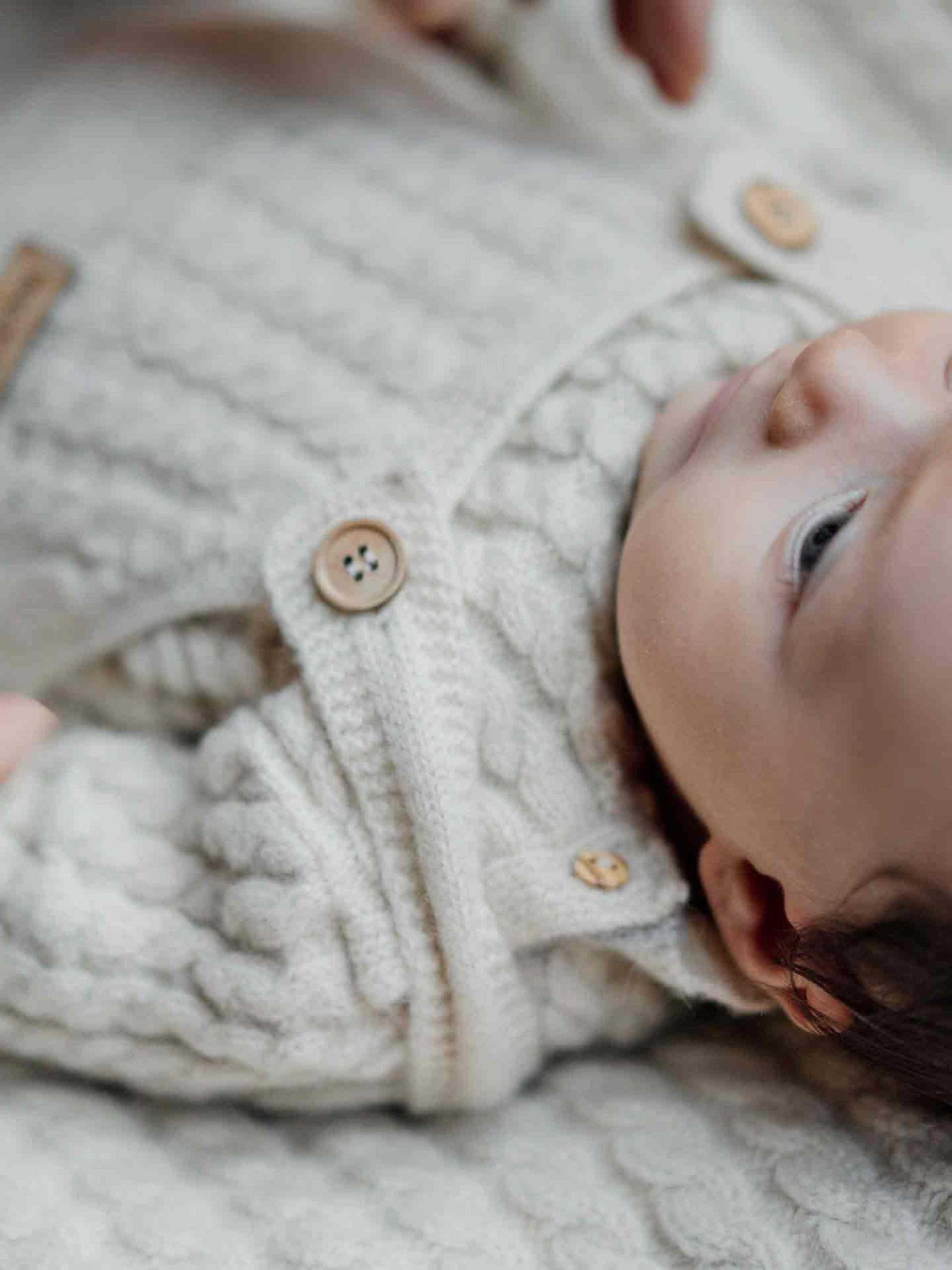 Maglione a maniche lunghe lavorato a trecce - Be Brave Boutique