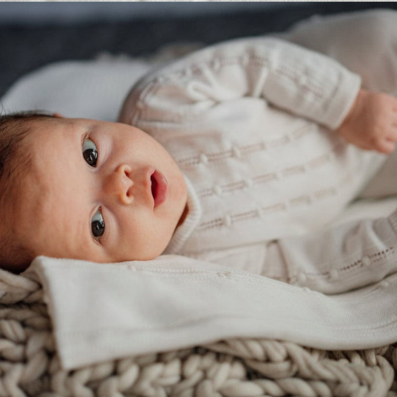 Tutina nascita lavorata a maglia bianco - Be Brave Boutique