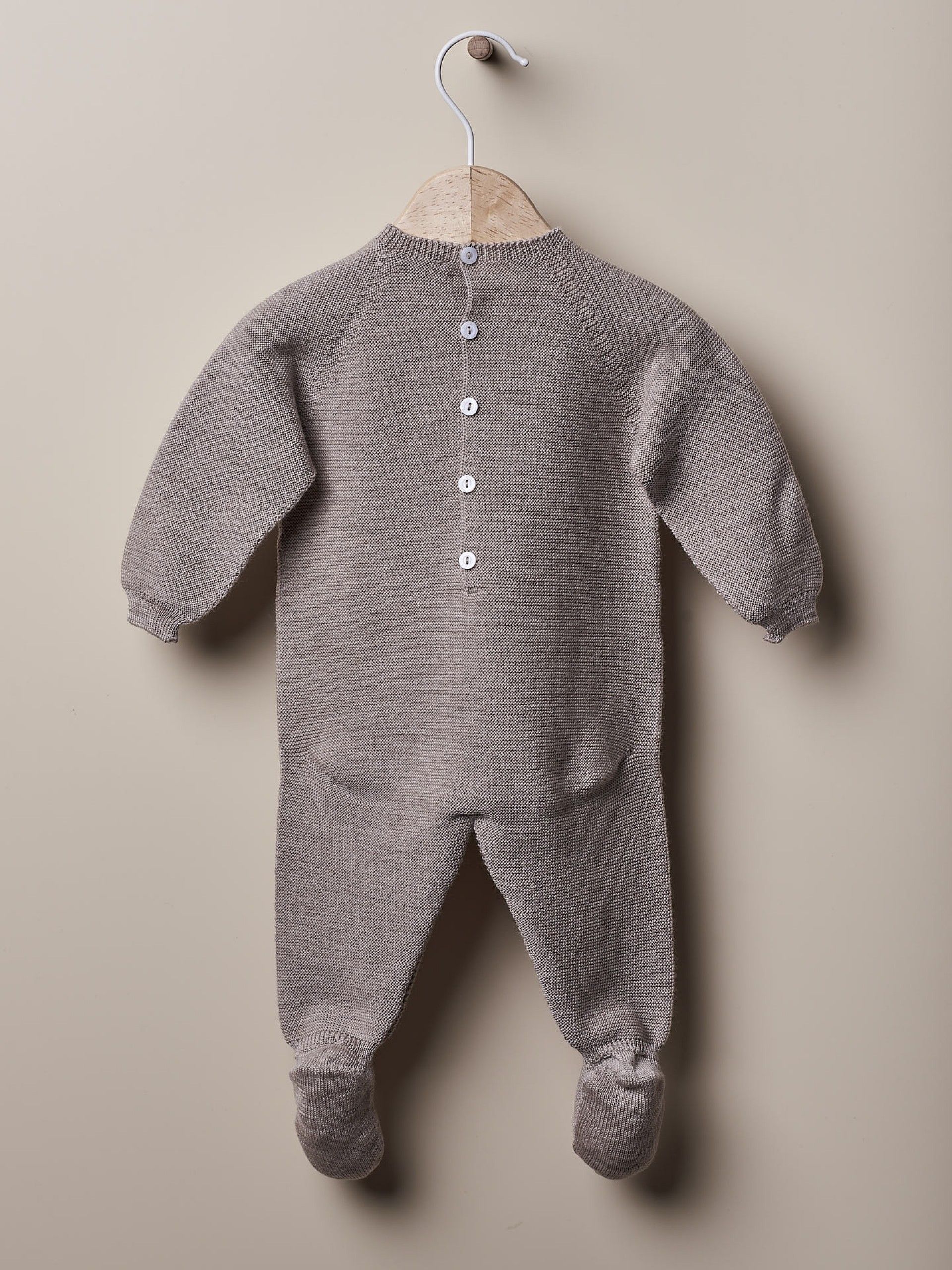 Tutina DEAR BUNNY IN THE SNOW in lana merino extrafine con ricamo