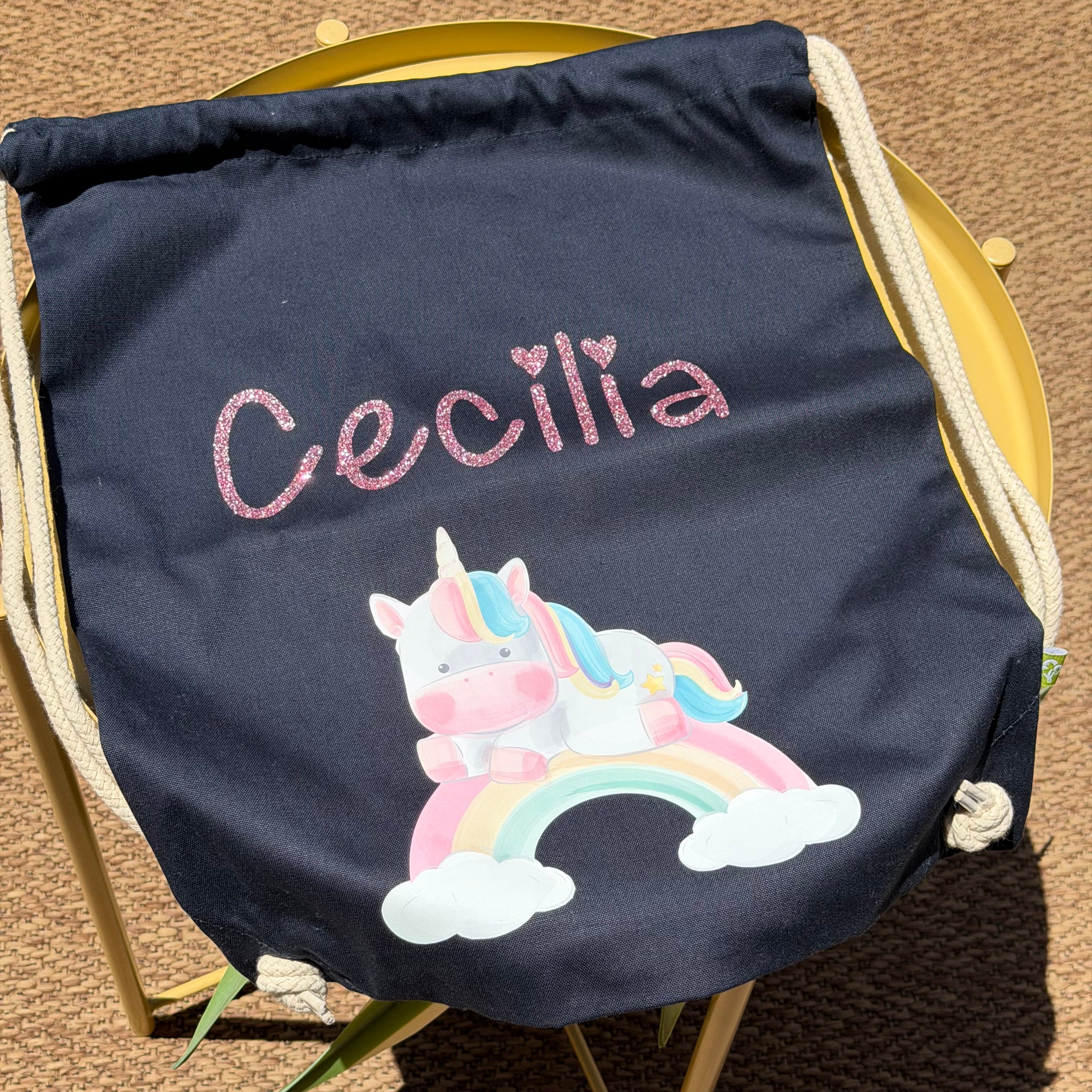 Zaino Sacca Asilo Personalizzato – Bambino con Nome Unicorno Arcobaleno