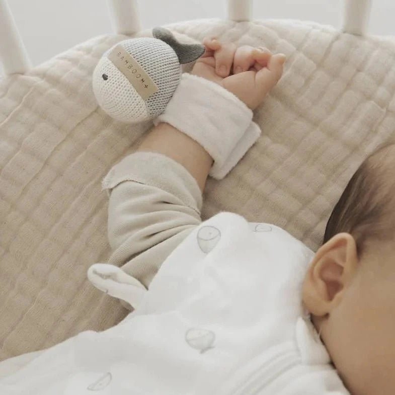 Giochino braccialetto a Maglia - Fish - BLU 07 - Be Brave Boutique