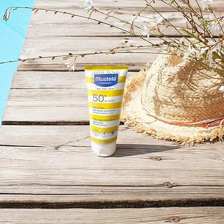 Spray latte solare SPF50 200ml + Latte doposole 125ml Mustela - Be Brave Boutique