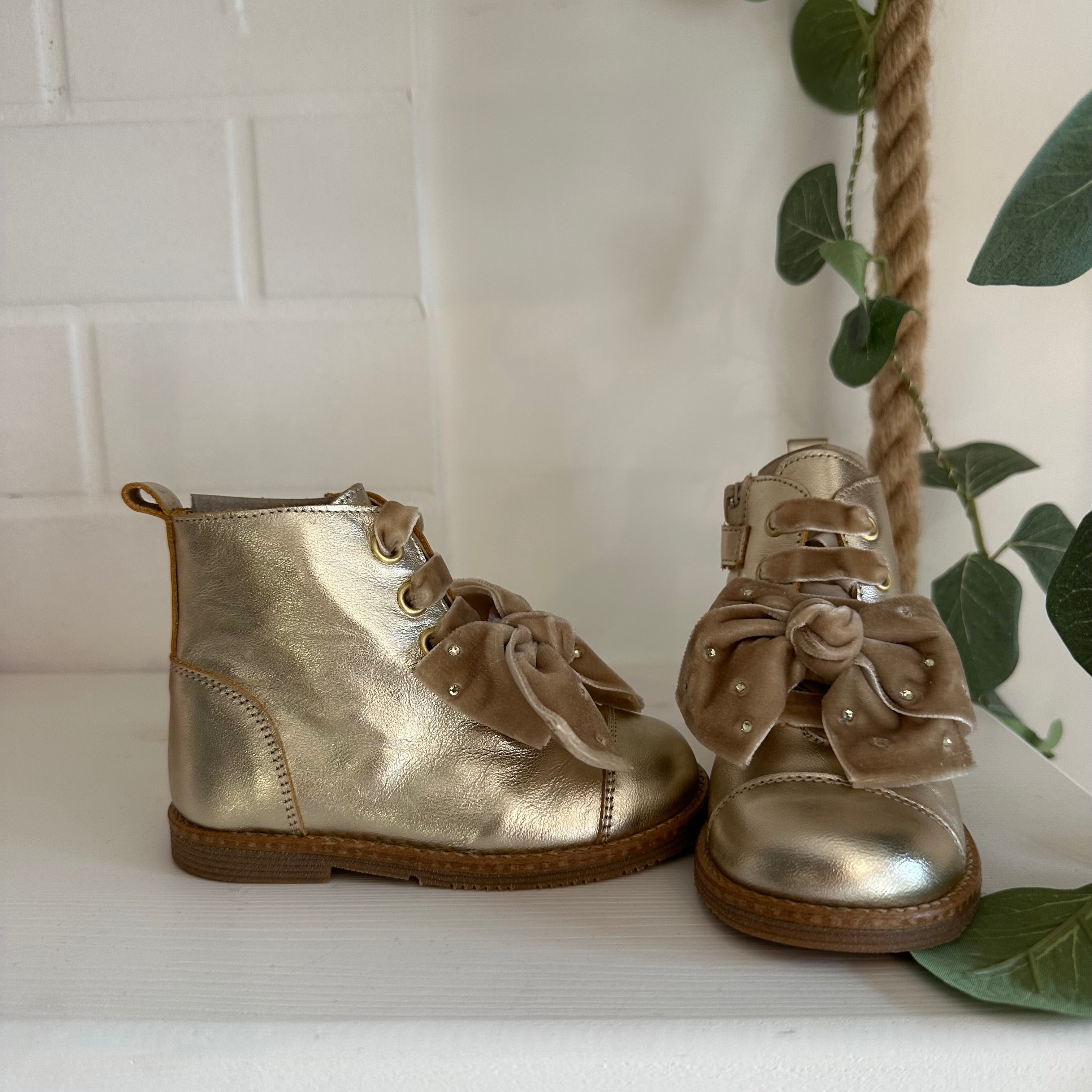 LANDANINES stivaletto in pelle oro Lucido con plantare anatomico - Be Brave Boutique