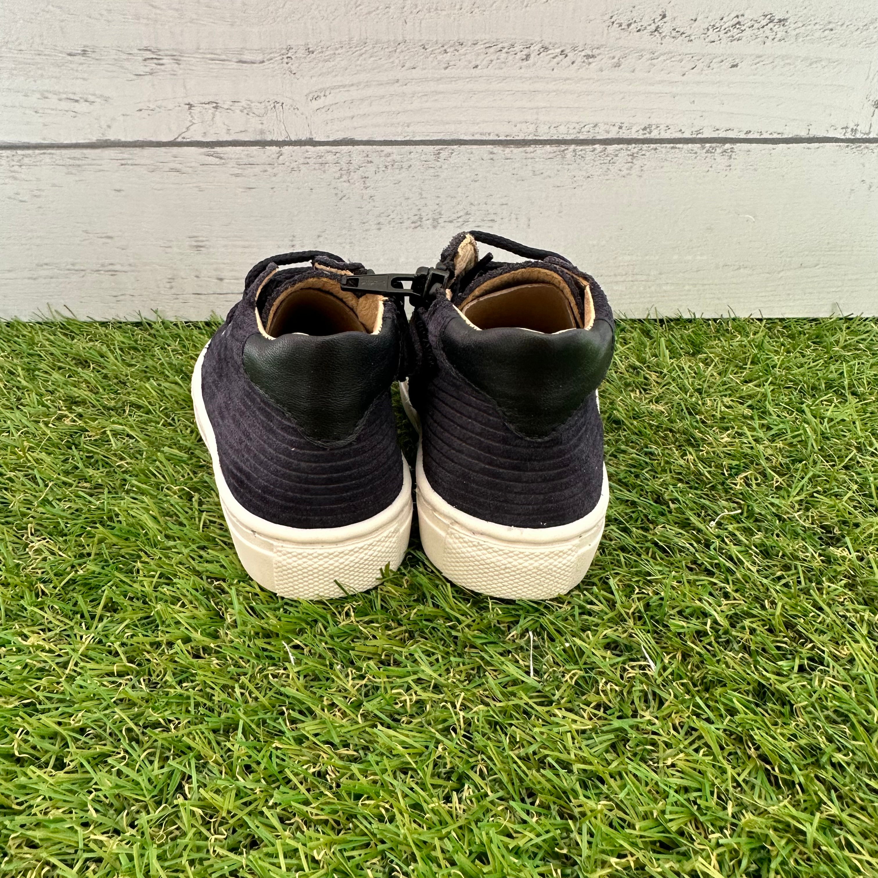 ANDANINES Sneakers allacciate con zip laterale - Be Brave Boutique