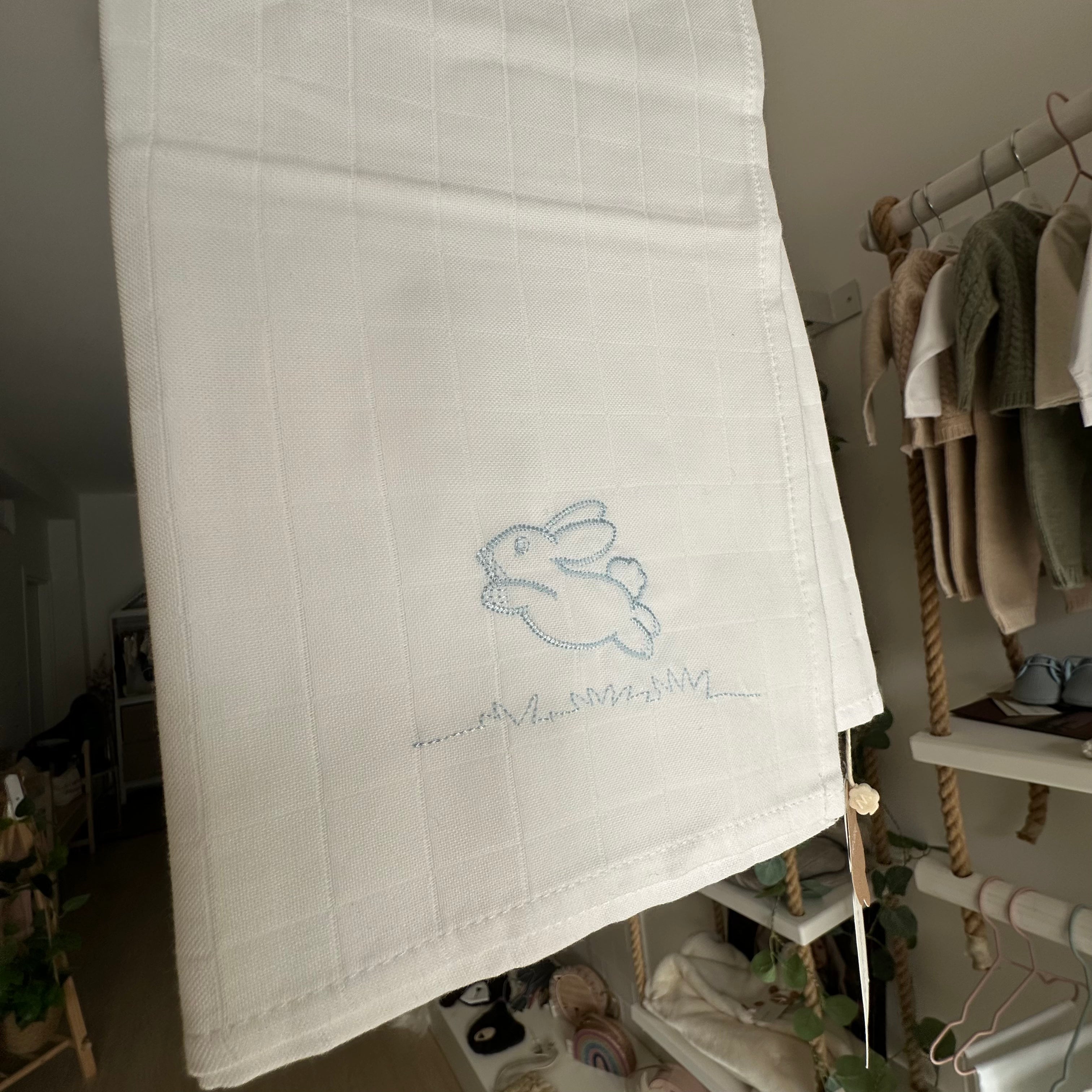 Wedoble Mussola in Cotone Ricamata Coniglio Azzurro - Be Brave Boutique