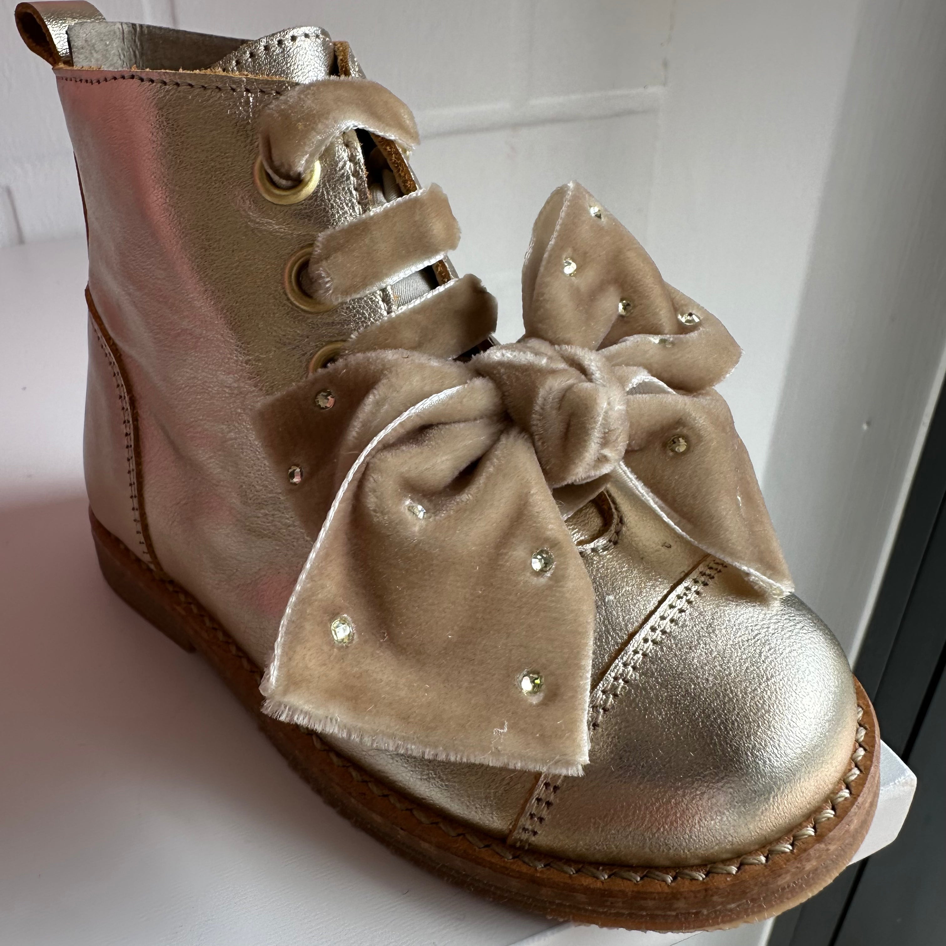 LANDANINES stivaletto in pelle oro Lucido con plantare anatomico - Be Brave Boutique