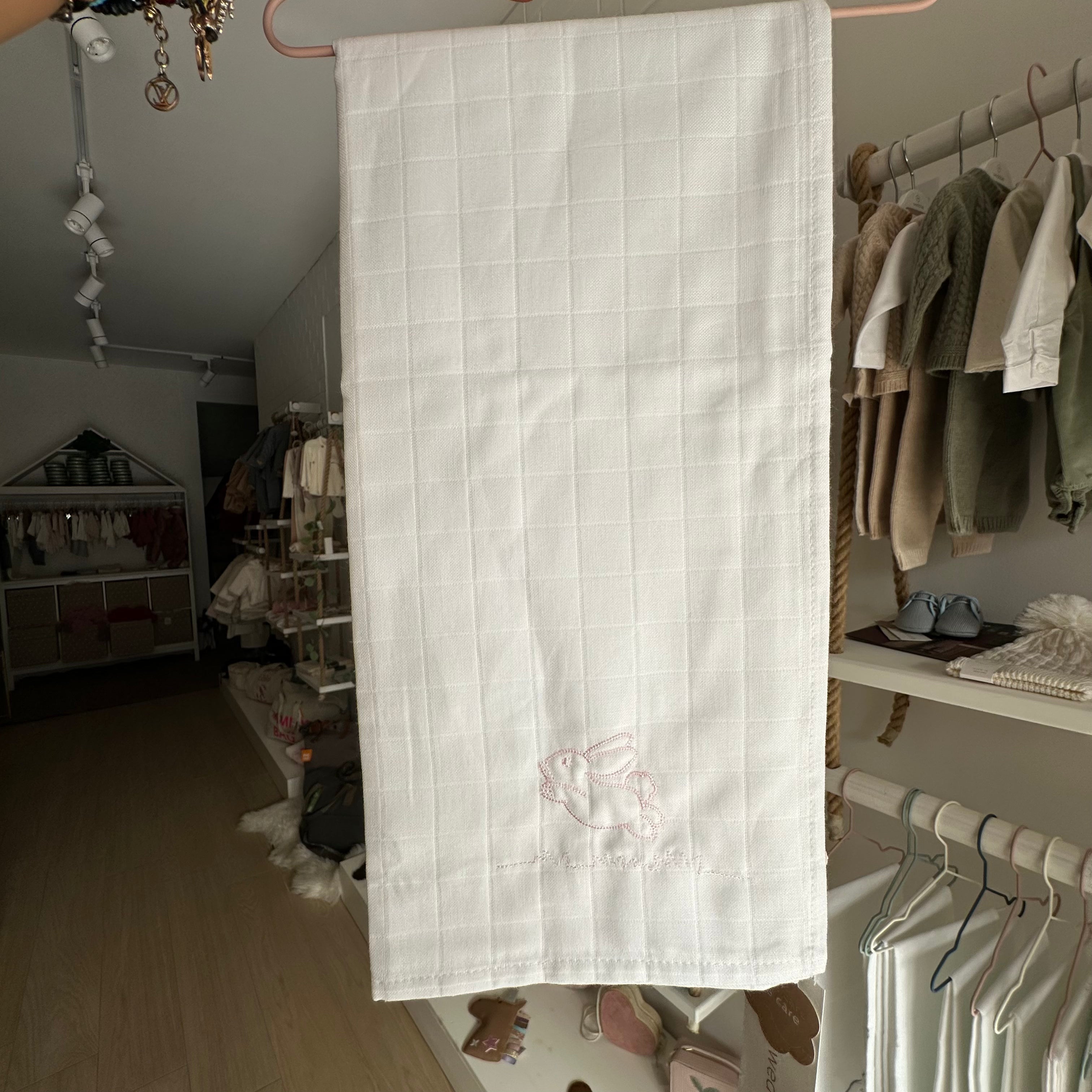 Wedoble Mussola in Cotone Ricamata Coniglietto Rosa - Be Brave Boutique