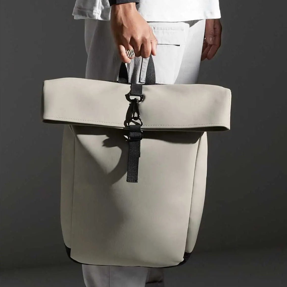 Zaino in tessuto riciclato Roll-Top idrorepellente Grigio - Be Brave Boutique