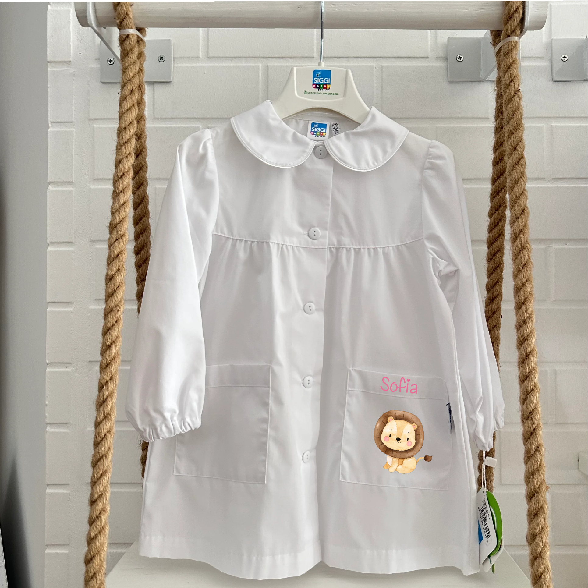 Grembiule Siggi Bimba Personalizzabile con nome e Leoncino Cucciolo - Be Brave Boutique