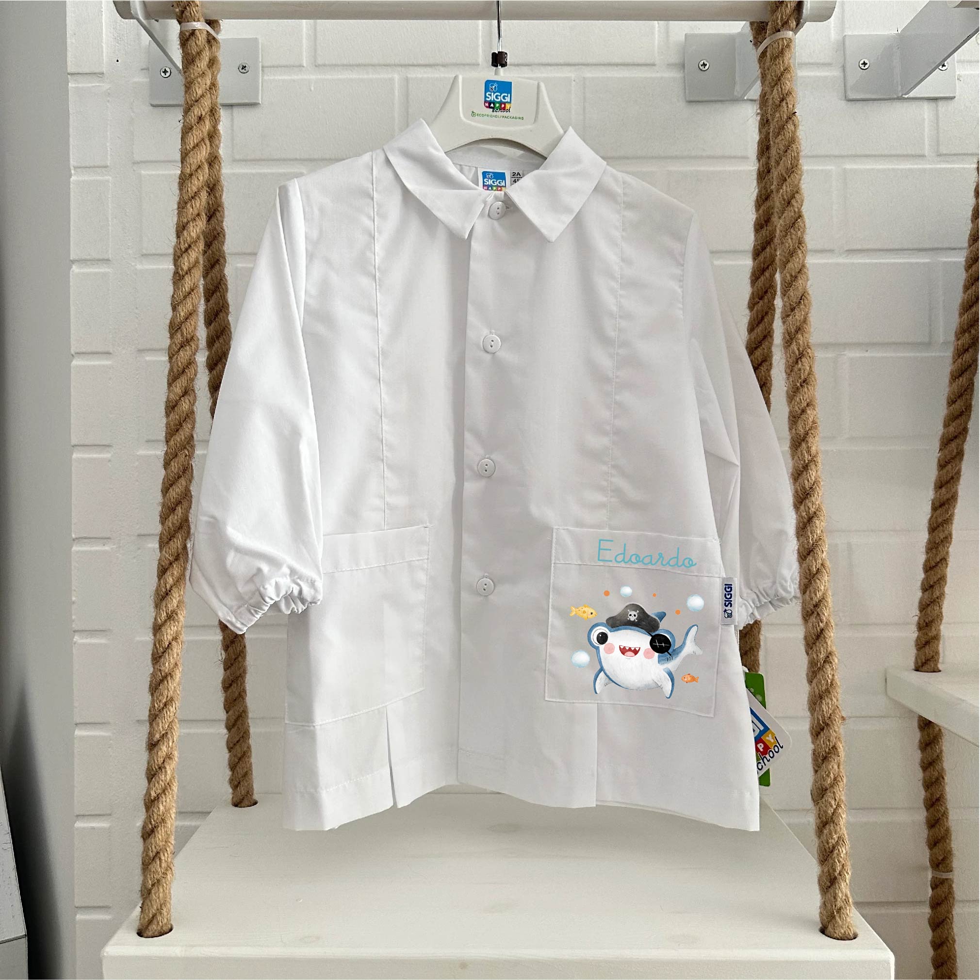 Grembiule Siggi Bimbo Personalizzabile con nome Baby Shark - Be Brave Boutique