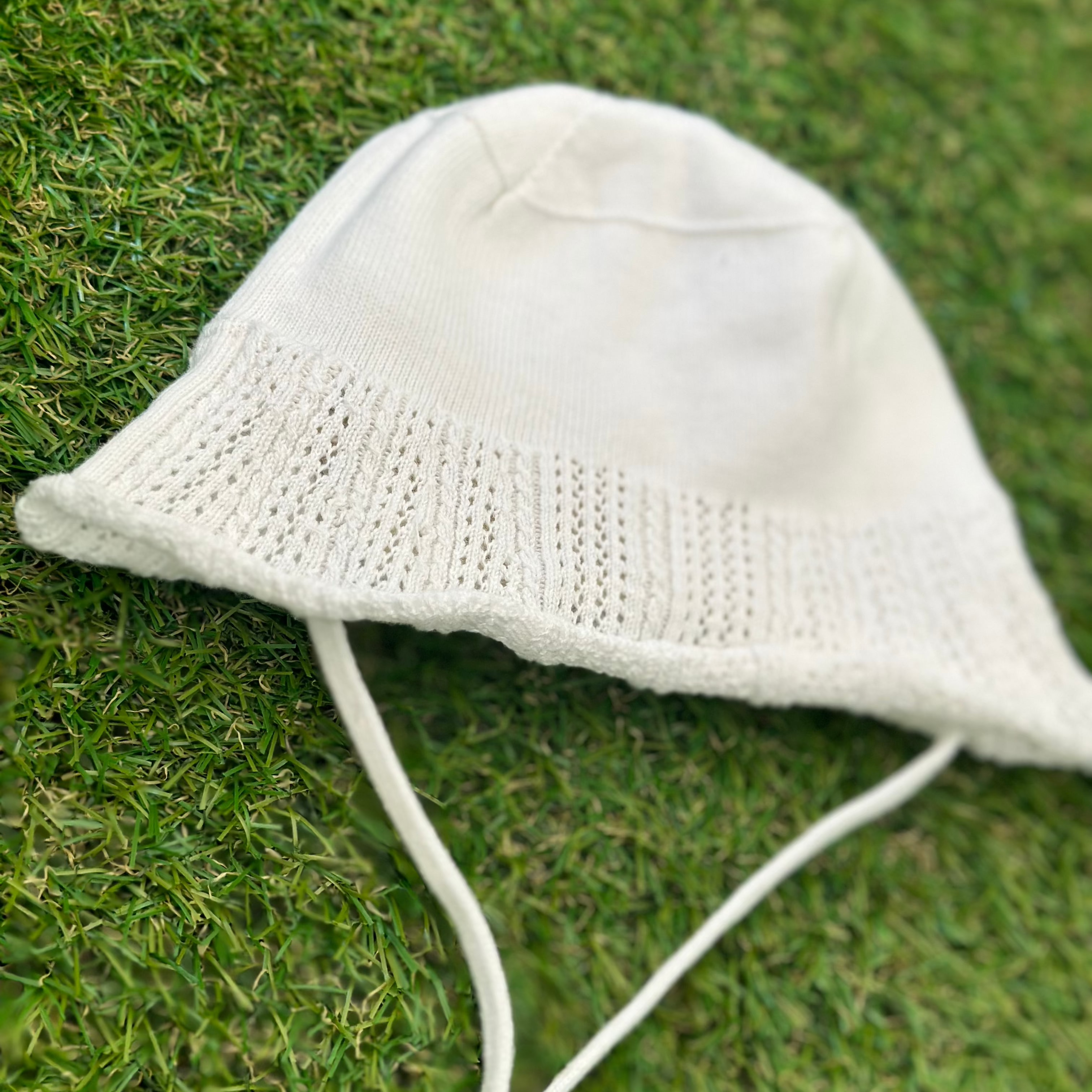 Cappellino bianco in maglia lavorata - Be Brave Boutique