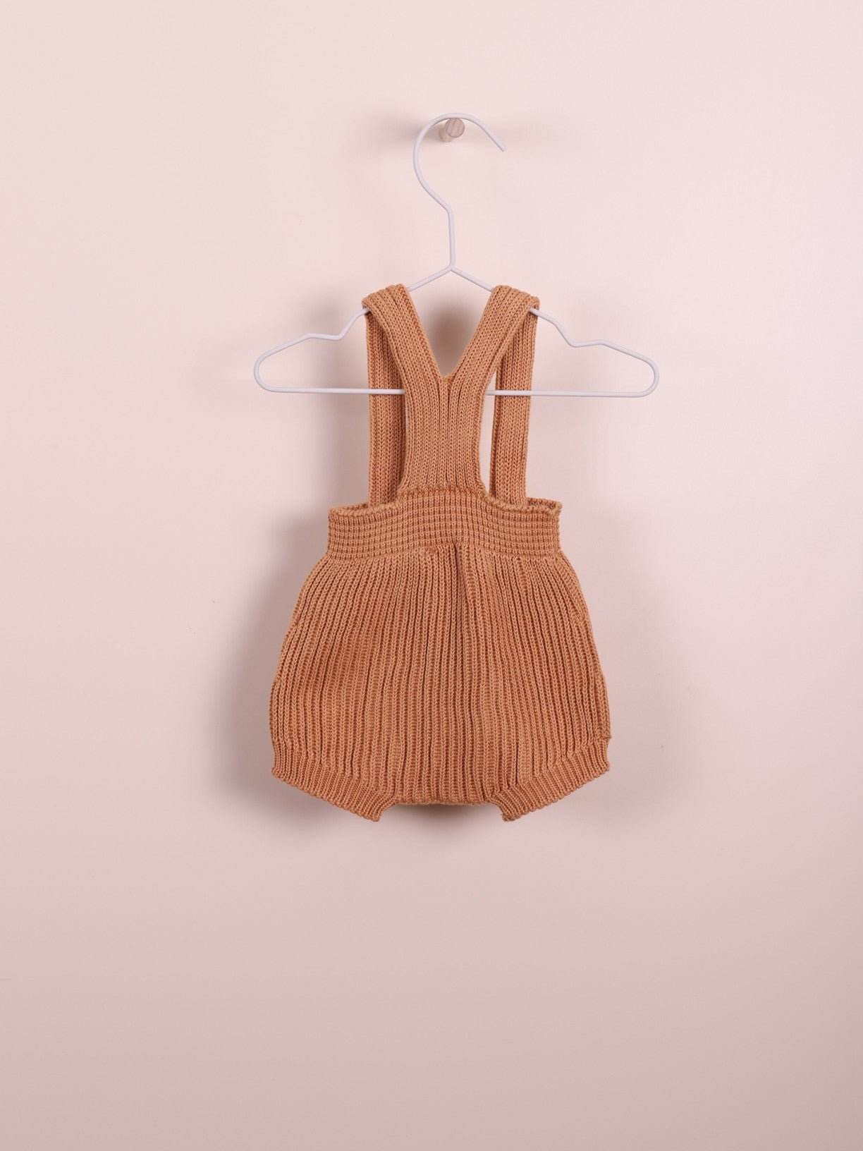 Pantaloncino con bretelle in morbida maglia Terracotta - Be Brave Boutique