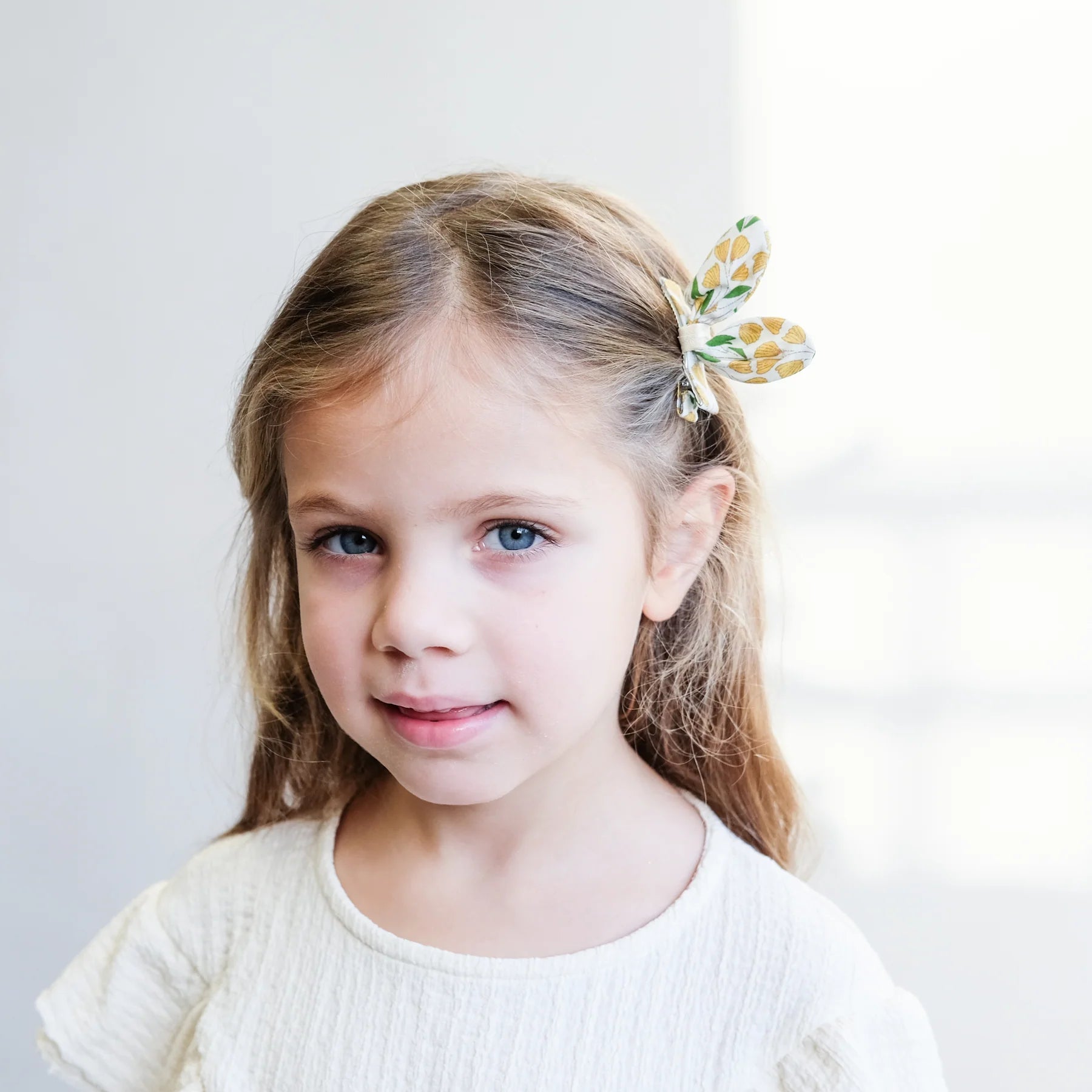 clip per capelli con orecchie di coniglietto - Be Brave Boutique