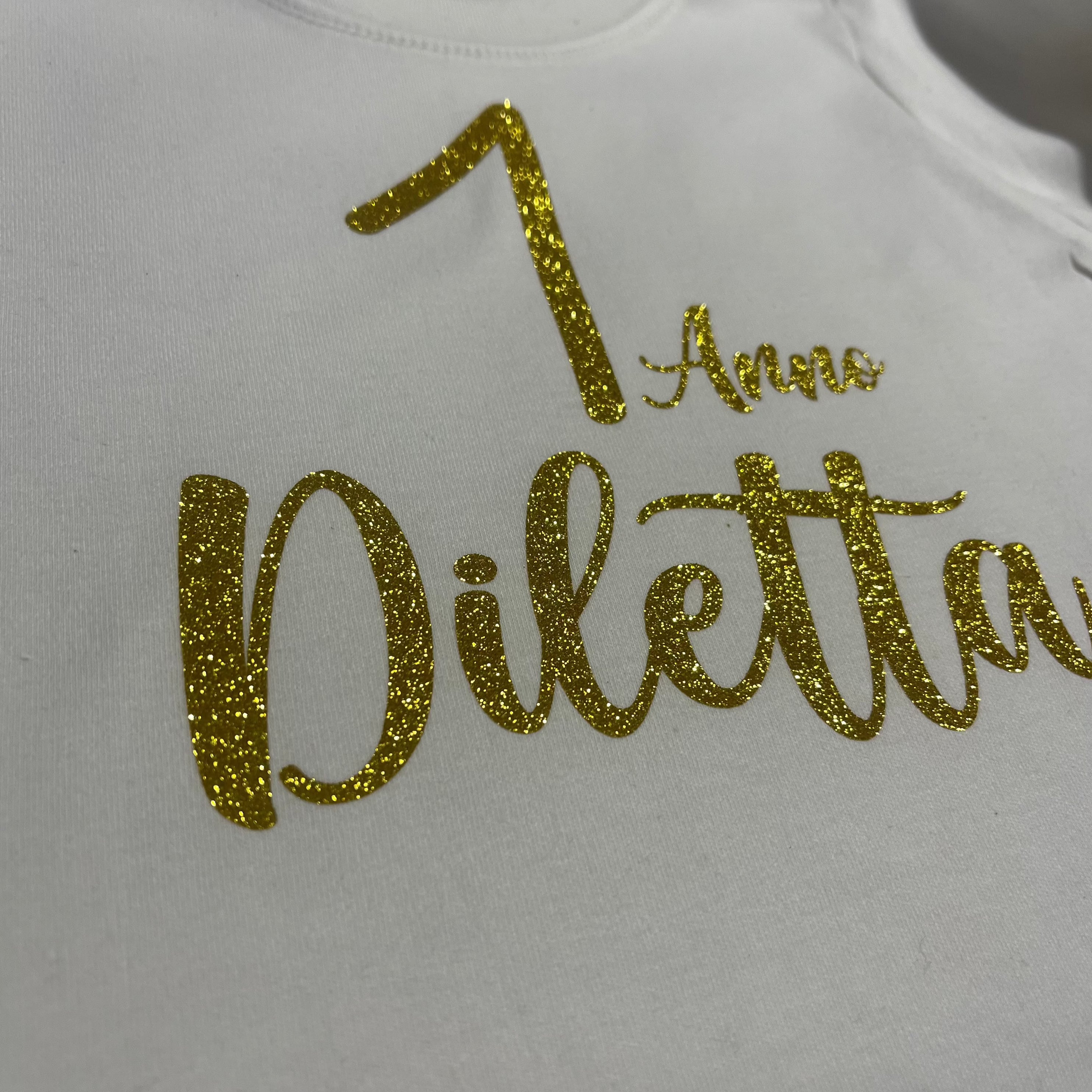 T-shirt bambina personalizzabile con nome e numero compleanno - Be Brave Boutique