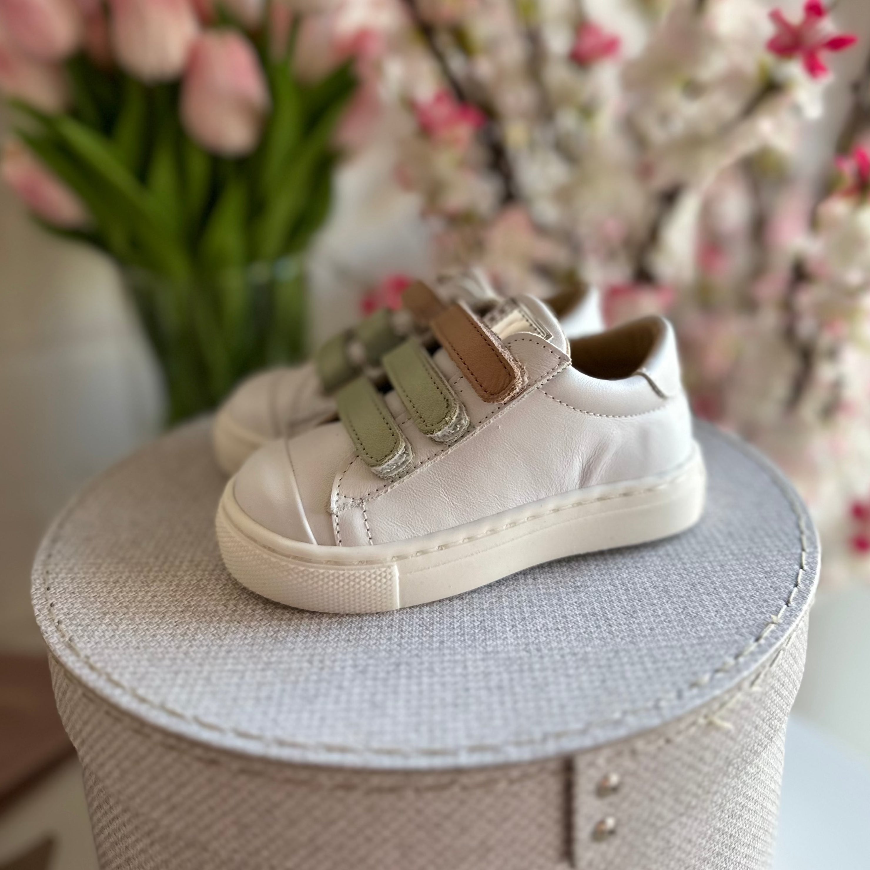 Sneackers ANDANINES in pelle con strappi con plantare anatomico - Be Brave Boutique