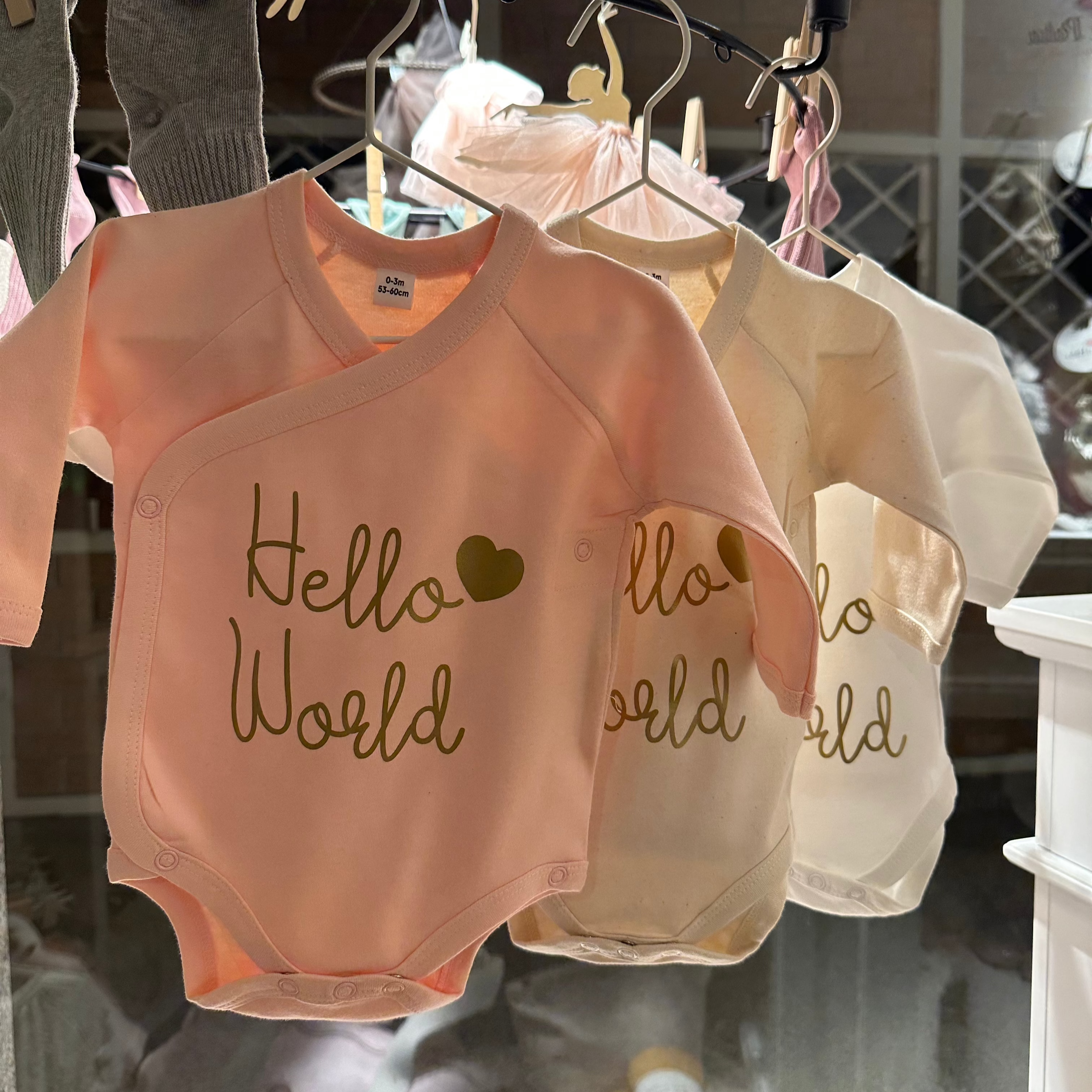 Body neonato nascita maniche lunghe incrociato Hello World - Be Brave Boutique