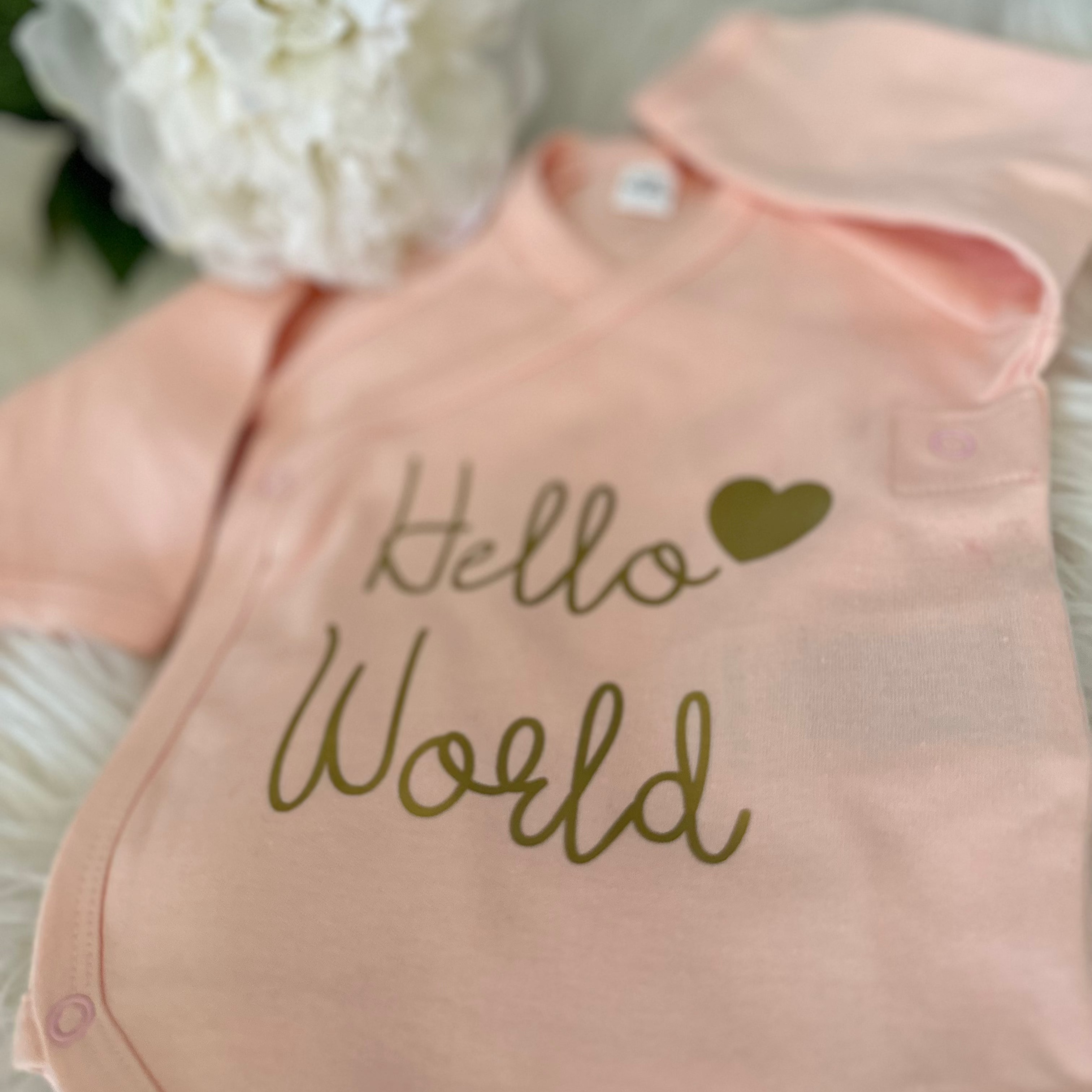 Body neonato nascita maniche lunghe incrociato Hello World - Be Brave Boutique
