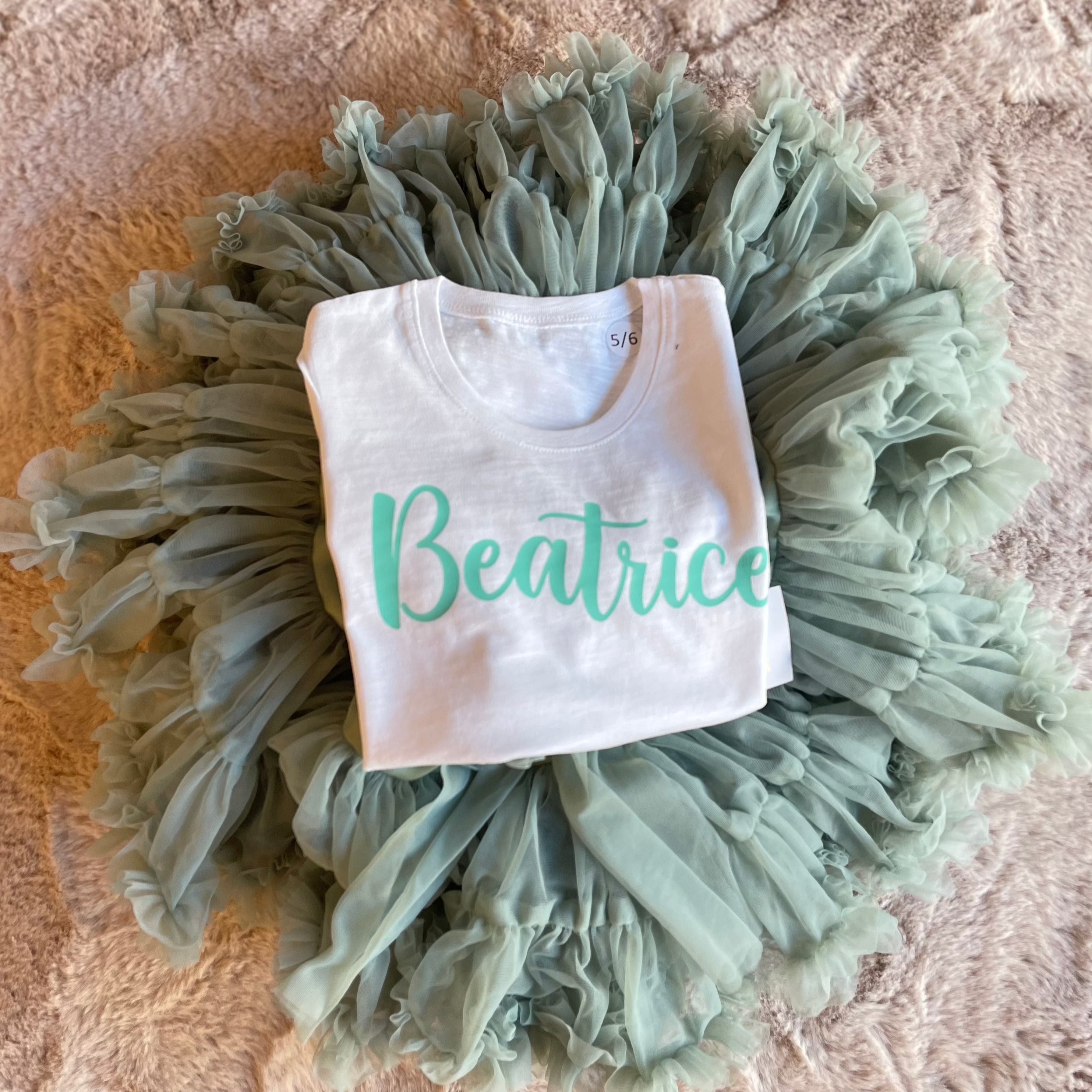 T-shirt bambina personalizzabile con nome e numero compleanno - Be Brave Boutique