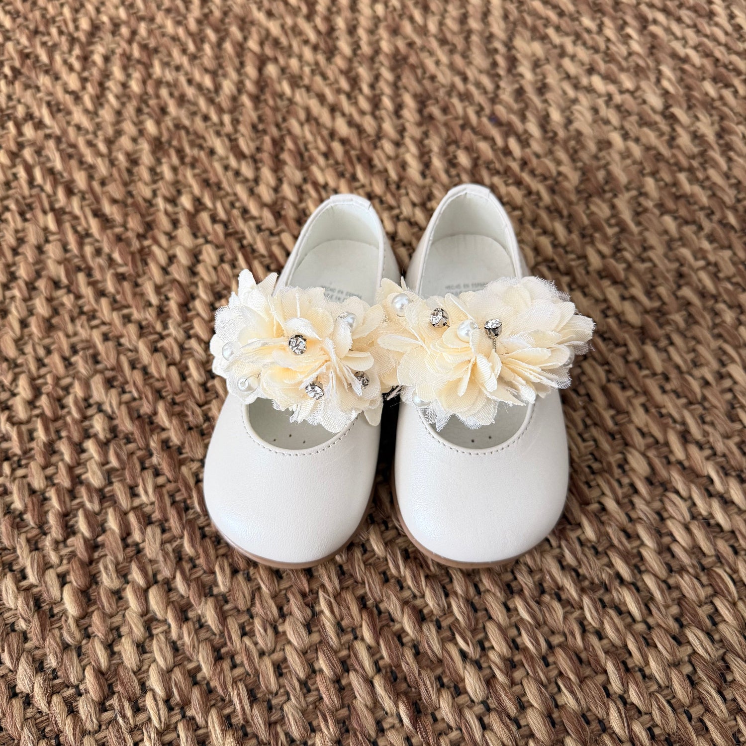 Ballerine Andanines per bambina Panna e dettagli cristallo