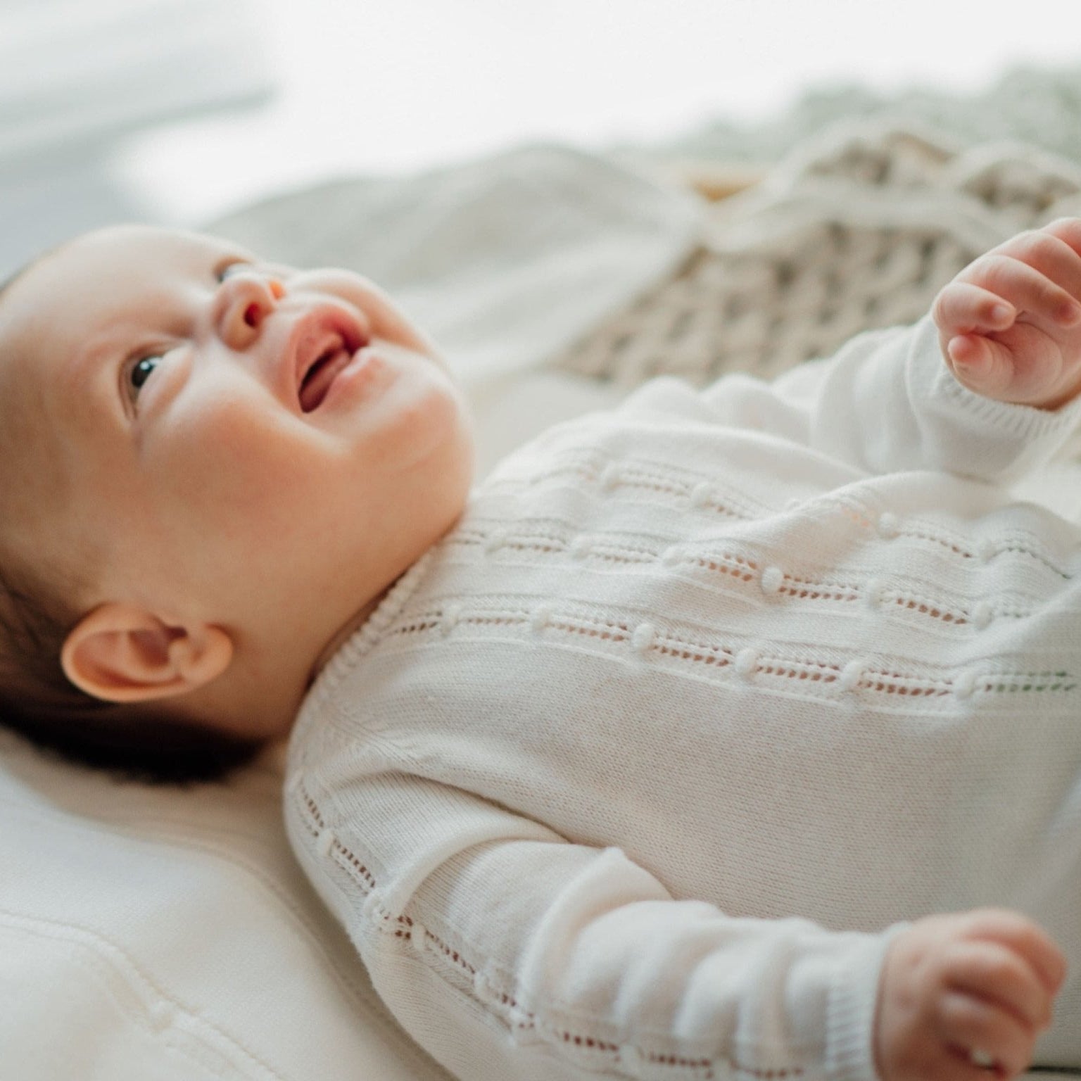 Tutina nascita lavorata a maglia bianco - Be Brave Boutique