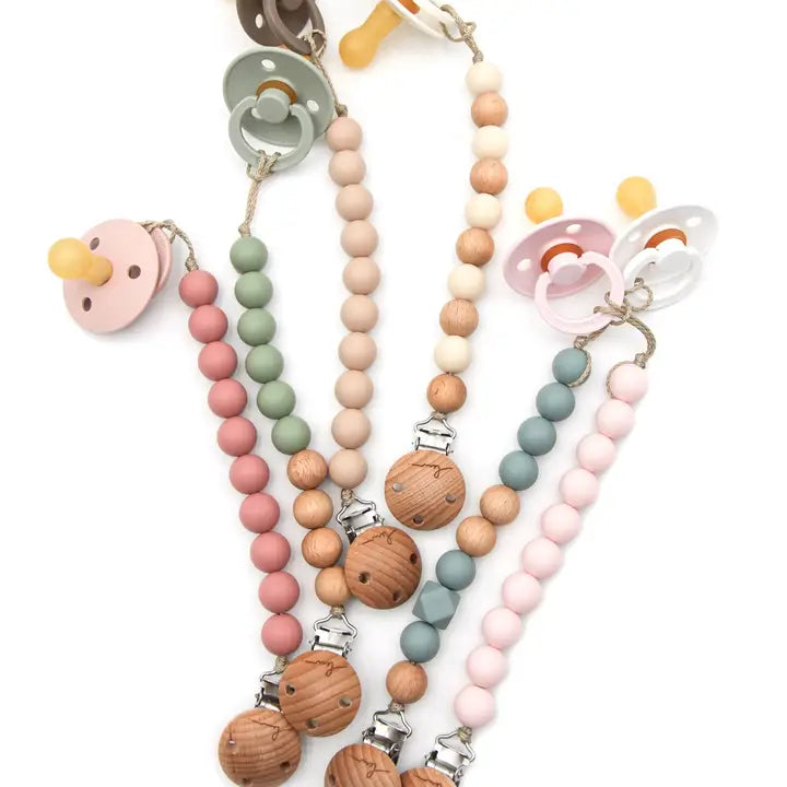 catena per ciuccio - rovere e oliva - Be Brave Boutique