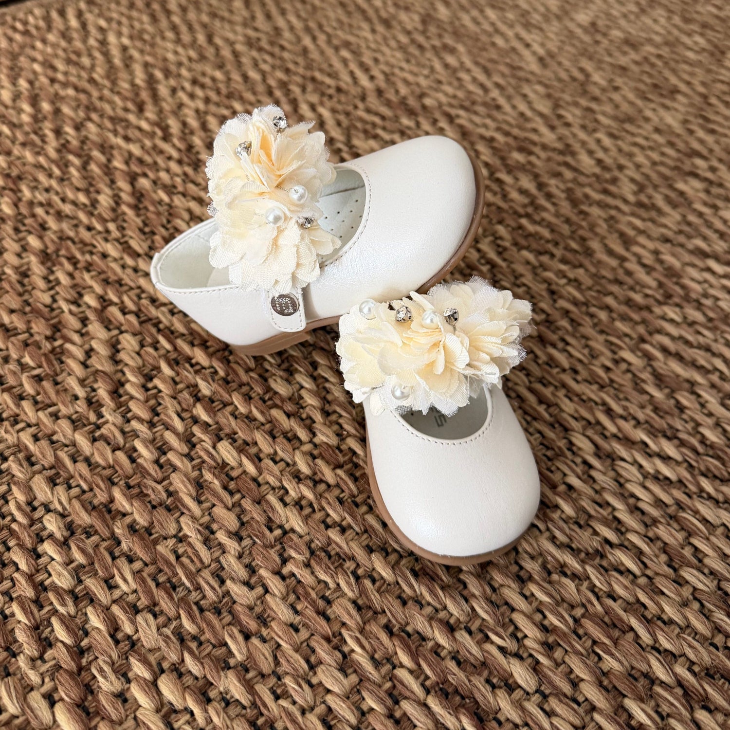 Ballerine Andanines per bambina Panna e dettagli cristallo