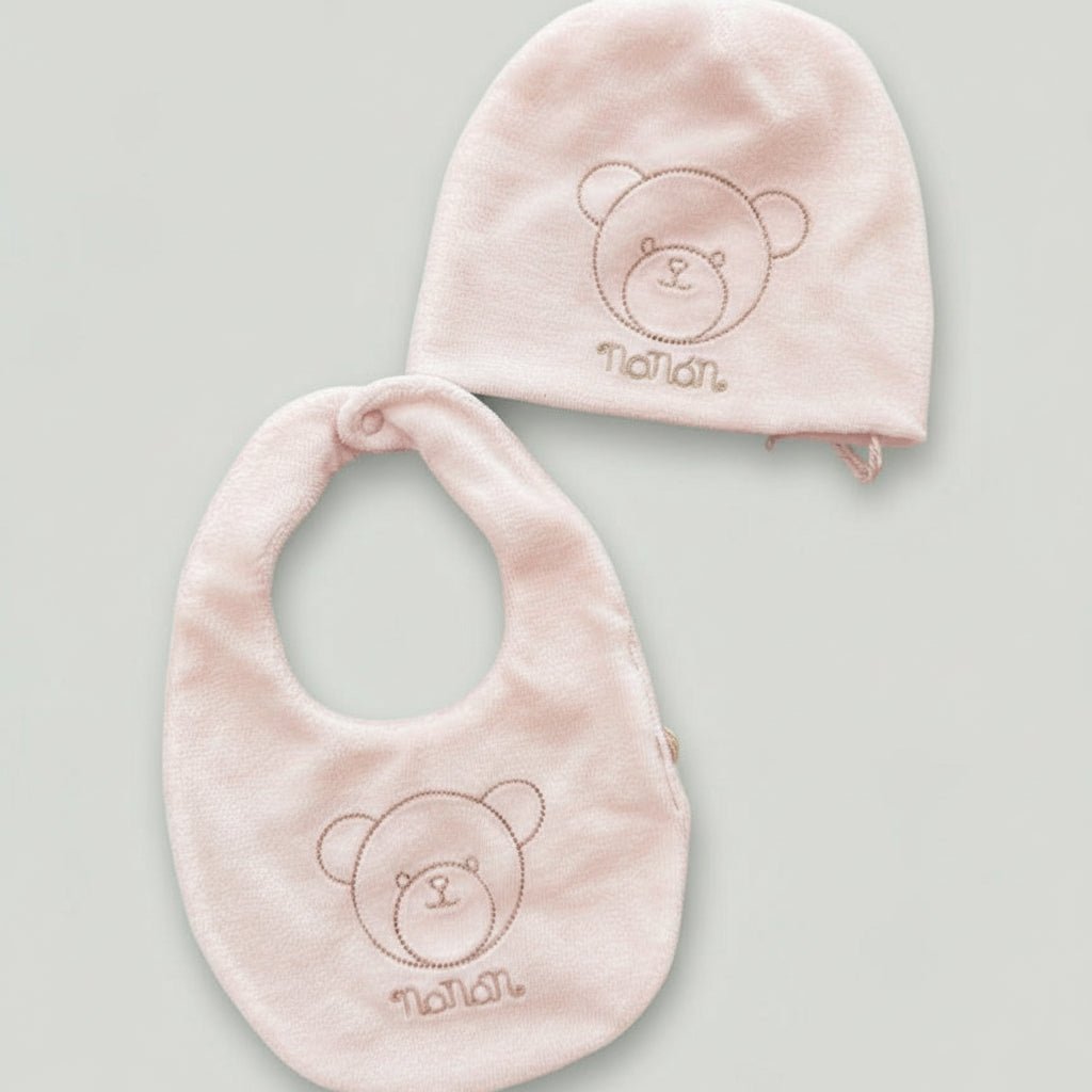 Set cappellino e bavaglino Nanan Rosa delicato - Be Brave Boutique
