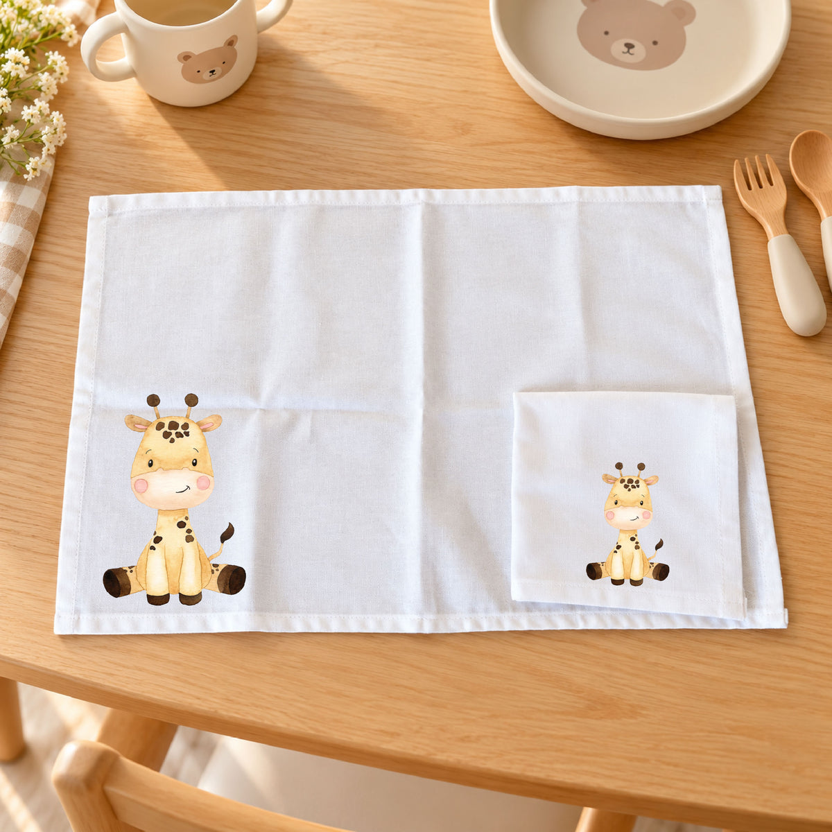 Tovaglietta Asilo Bambino Personalizzata – Set Pappa con Nome Cucciolo di Giraffa