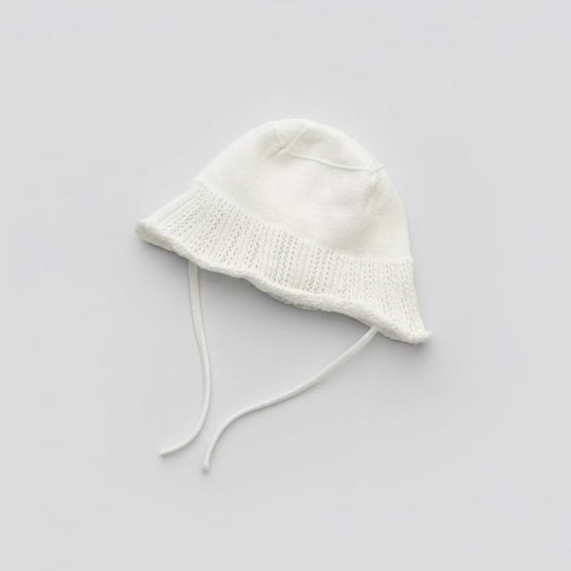 Cappellino bianco in maglia lavorata - Be Brave Boutique