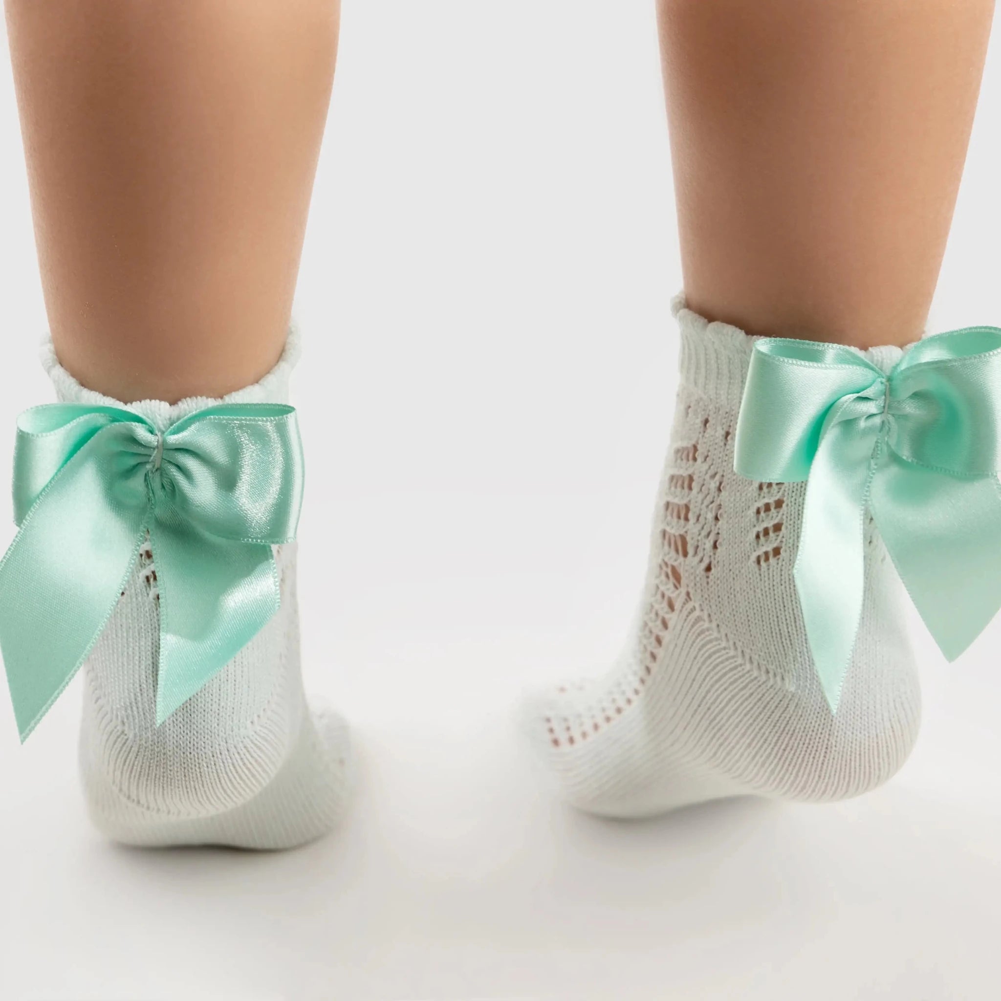 Calze bimba basse con fiocco traforate Water Green Meia Pata - Be Brave Boutique