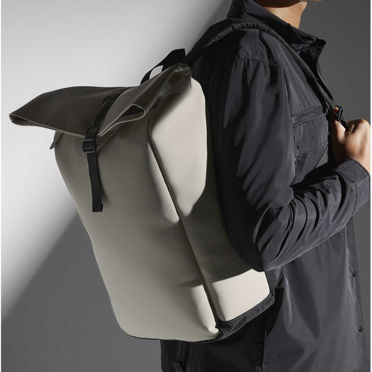 Zaino in tessuto riciclato Roll-Top idrorepellente - Be Brave Boutique