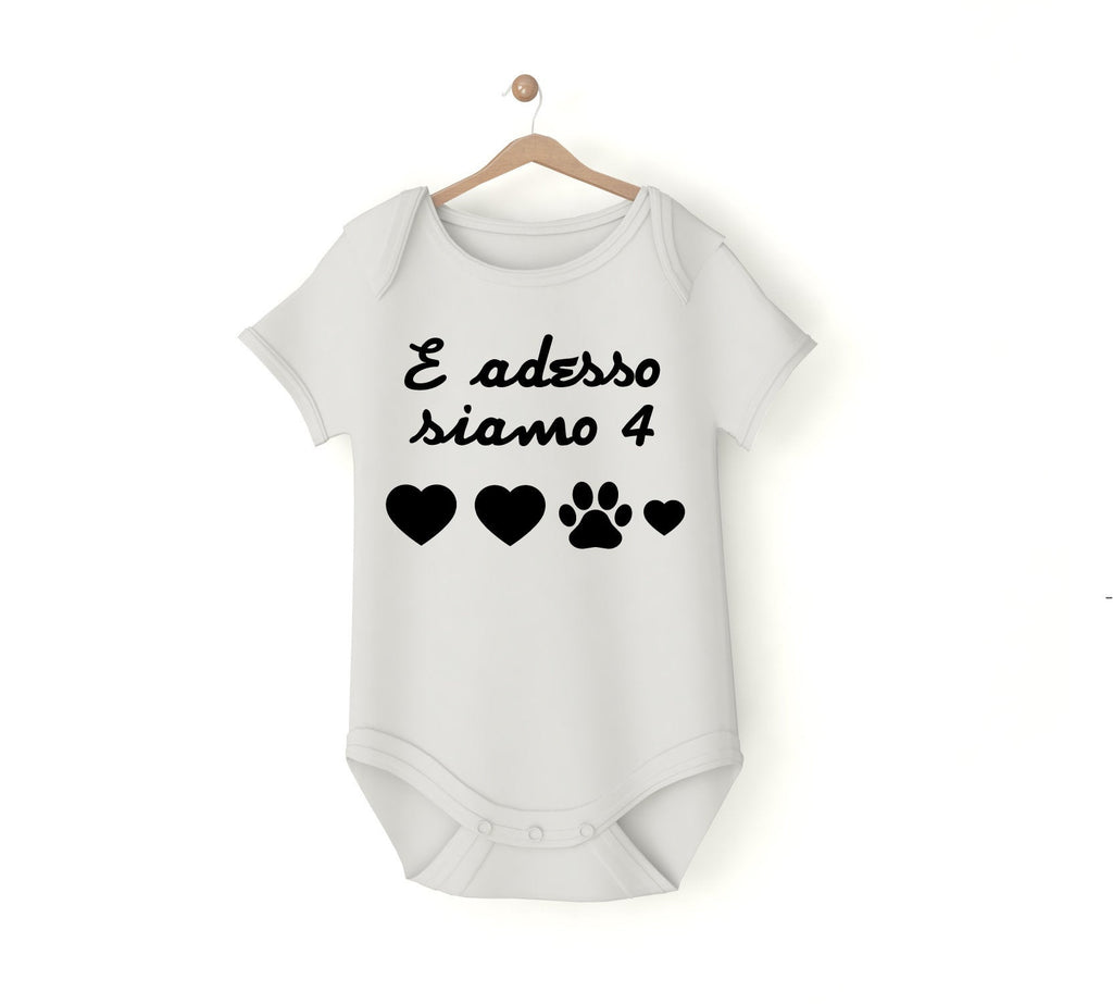 body 100% cotone idea regalo nascita adesso siamo in 4 zampa - be brave boutique