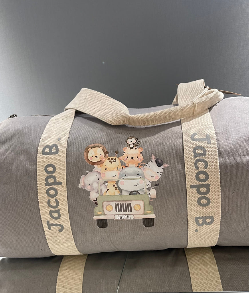 Set Borsone Baby, 2 beauty case e 3 sacchi primi cambi  in cotone canvas stampa Safari personalizzati con nome - Be Brave Boutique